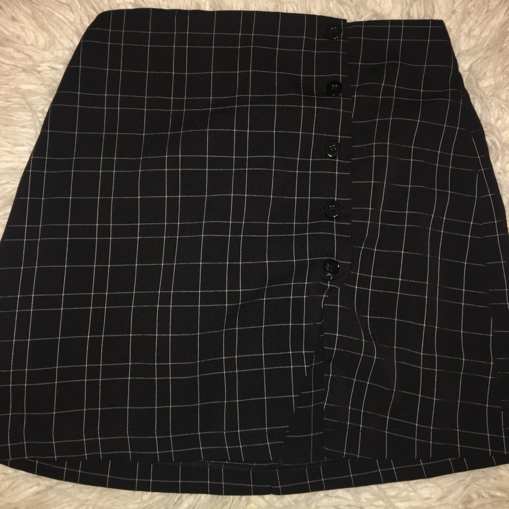 TRENDY GRID BUTTON DOWN MINI SKIRT